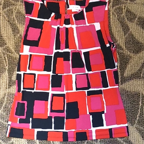 Calvin Klein Tops - Calvin Klein sleveless top